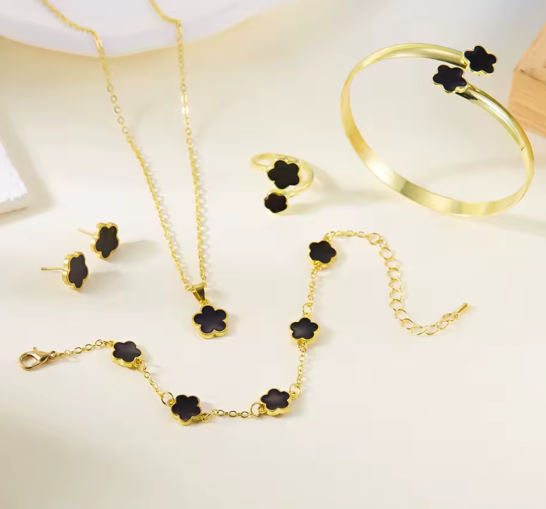 Bracelet en émail noir