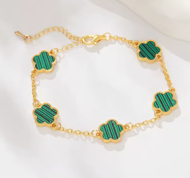 Bracelet en émail vert